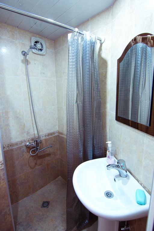 Tamari Guest House Telavi Bagian luar foto