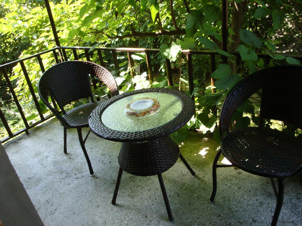 Tamari Guest House Telavi Bagian luar foto