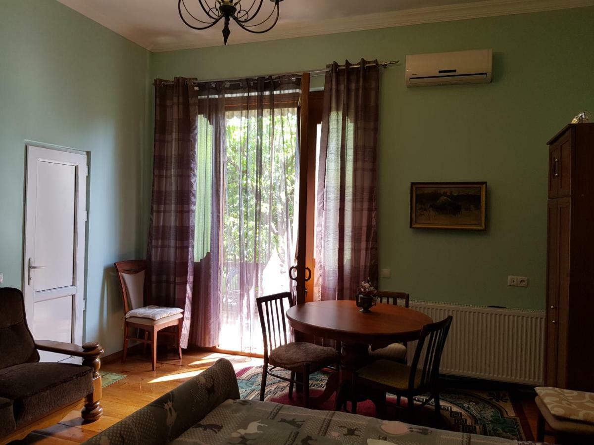 Tamari Guest House Telavi Bagian luar foto